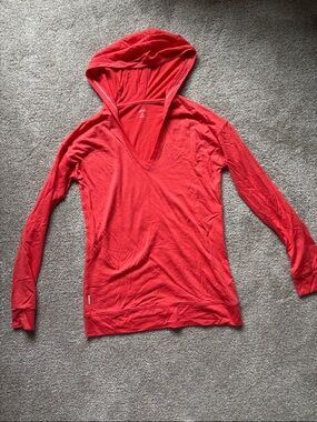 Icebreaker Orange V-Neck Hooded Long-Sleeve Women's Top with Hood. 100% wool